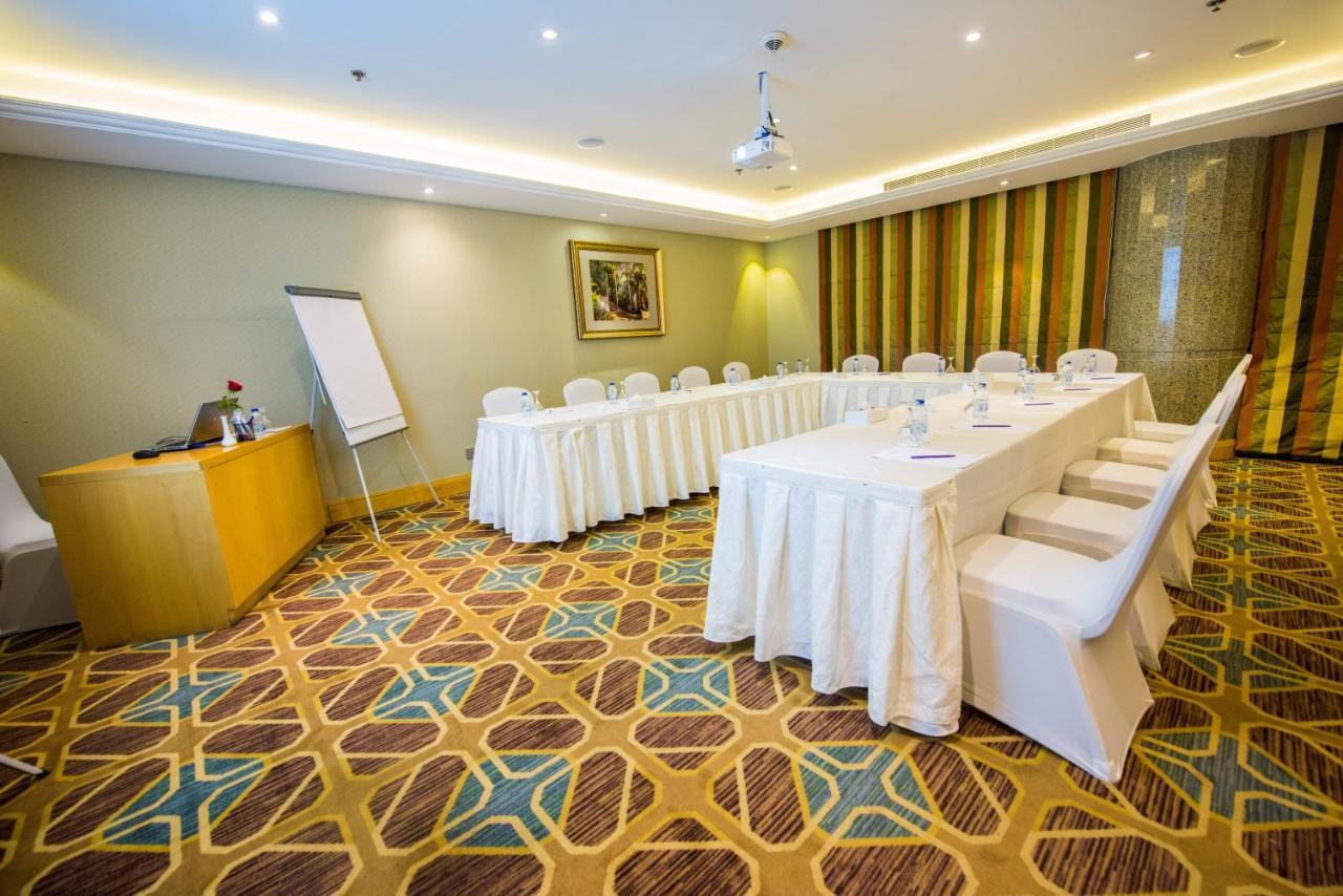 Hotel Mercure Al Hamra 4*